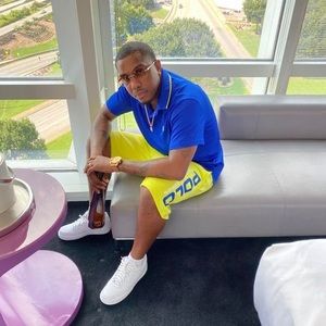 Meet your Posher, Joshua